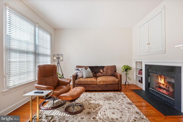 305 HART RD, Gaithersburg, MD 20878