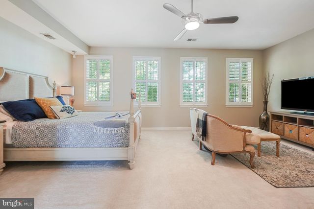 305 HART RD, Gaithersburg, MD 20878