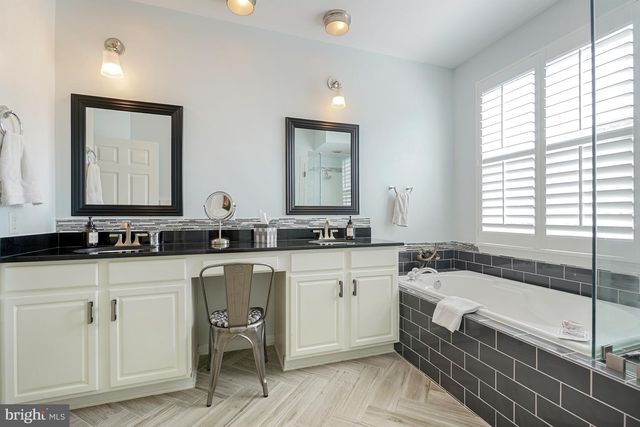 305 HART RD, Gaithersburg, MD 20878