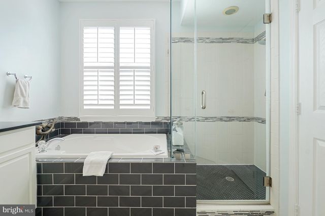 305 HART RD, Gaithersburg, MD 20878