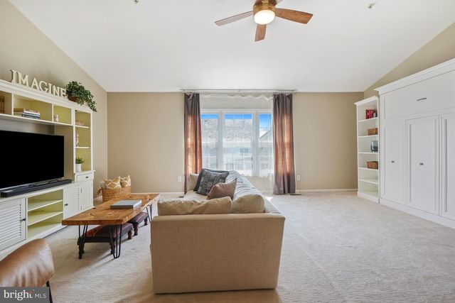 305 HART RD, Gaithersburg, MD 20878