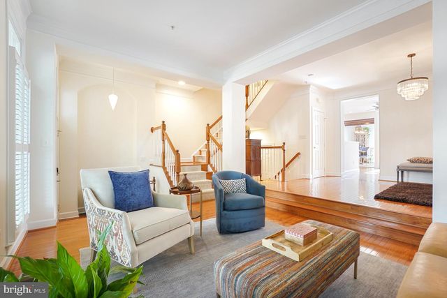 305 HART RD, Gaithersburg, MD 20878