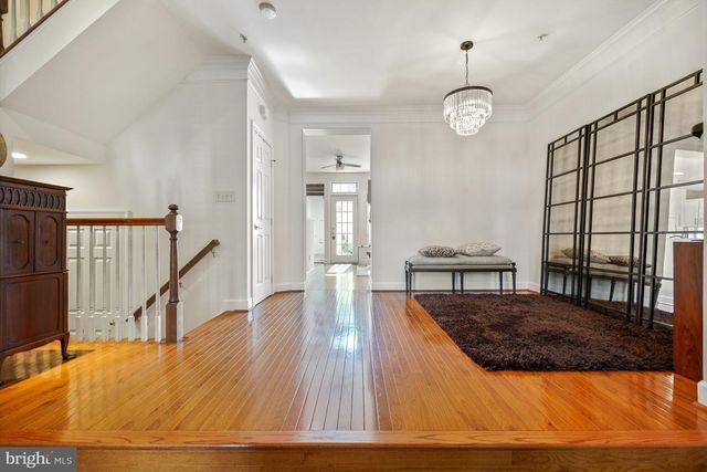 305 HART RD, Gaithersburg, MD 20878