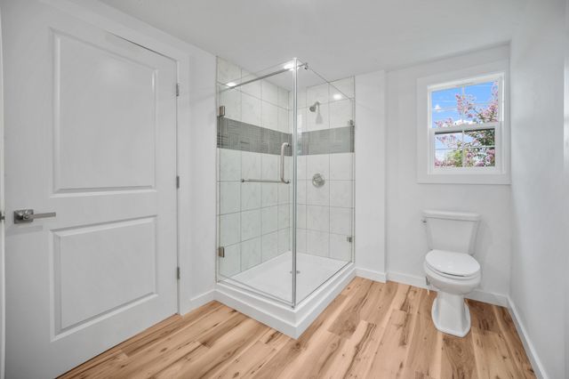 1601 Maple Valley Rd, Charlotte, TN 37036