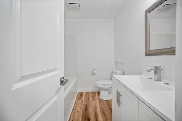 1601 Maple Valley Rd, Charlotte, TN 37036