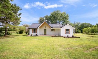 1601 Maple Valley Rd, Charlotte, TN 37036