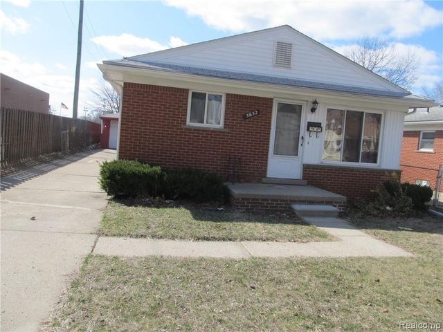 5652 WESTPOINT Street, Dearborn Heights, MI 48125