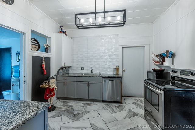 317 E 4th Street, Claremore, OK 74017