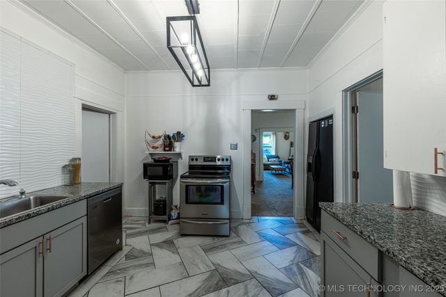317 E 4th Street, Claremore, OK 74017