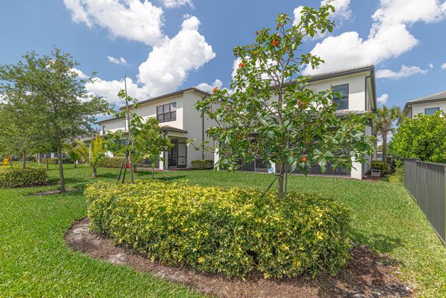 4460 Gramercy Drive, Oakland Park, FL 33309