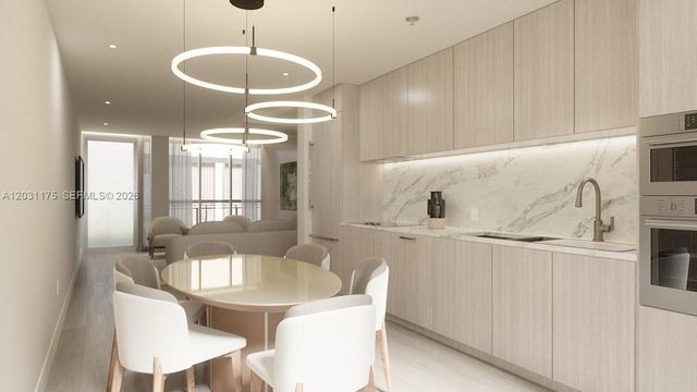 260 Collins Ave 302, Miami Beach, FL 33139