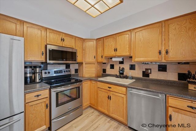 4932 GRANDVIEW AVE, Cheyenne, WY 82009