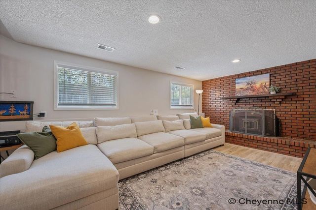 4932 GRANDVIEW AVE, Cheyenne, WY 82009
