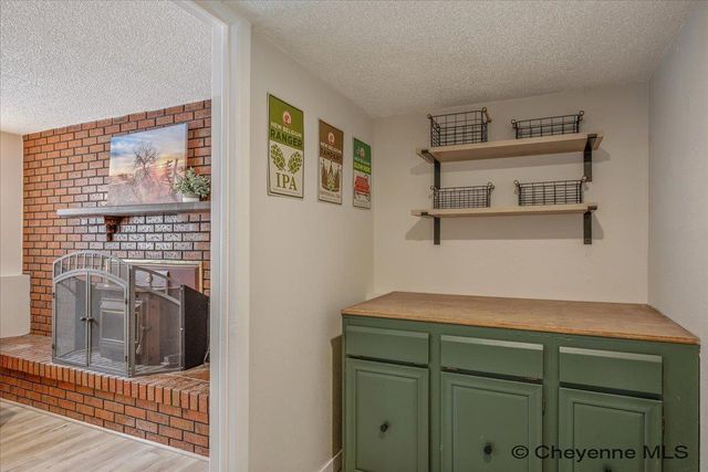 4932 GRANDVIEW AVE, Cheyenne, WY 82009