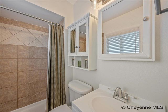 4932 GRANDVIEW AVE, Cheyenne, WY 82009