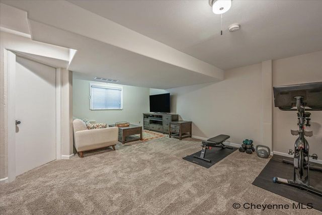 4932 GRANDVIEW AVE, Cheyenne, WY 82009