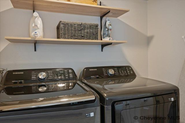 4932 GRANDVIEW AVE, Cheyenne, WY 82009