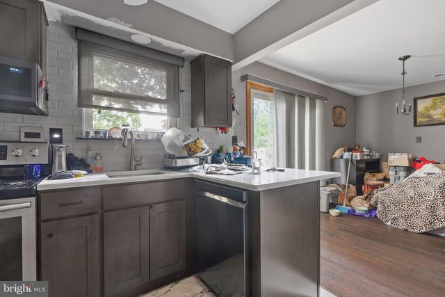 6 LANFORD RD, New Castle, DE 19720