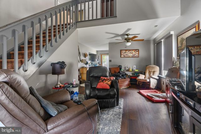 6 LANFORD RD, New Castle, DE 19720