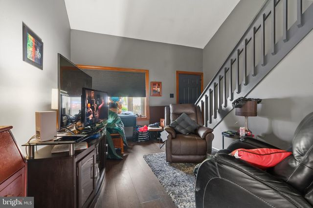 6 LANFORD RD, New Castle, DE 19720