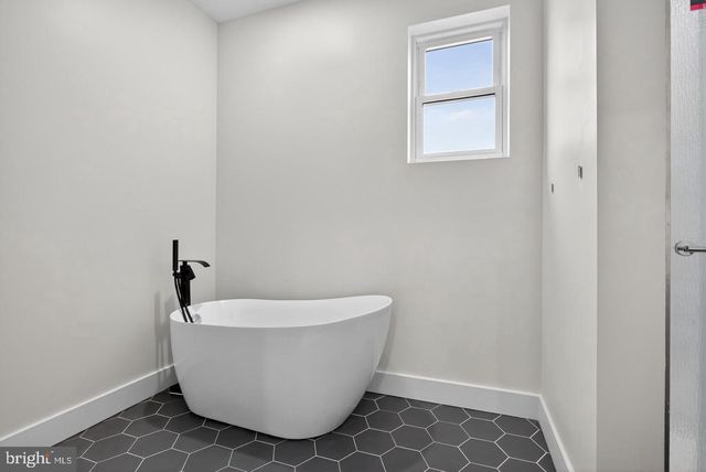 2407 W SEYBERT ST, Philadelphia, PA 19121