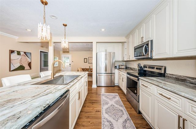 1735 23RD AVENUE N, St Petersburg, FL 33713