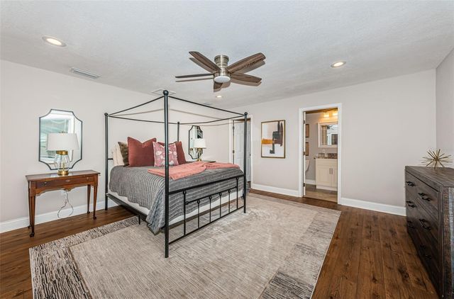 1735 23RD AVENUE N, St Petersburg, FL 33713