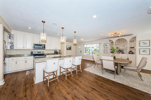 1735 23RD AVENUE N, St Petersburg, FL 33713