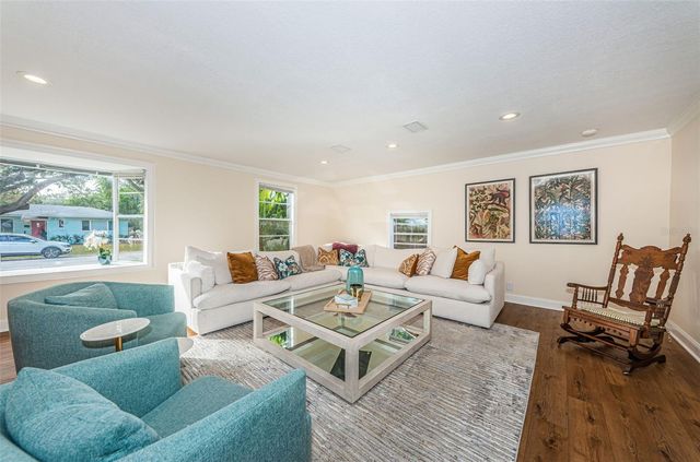 1735 23RD AVENUE N, St Petersburg, FL 33713