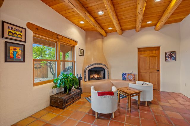 1534 Millicent Rogers Rd, El Prado, NM 87529