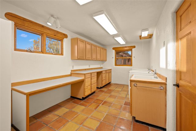 1534 Millicent Rogers Rd, El Prado, NM 87529