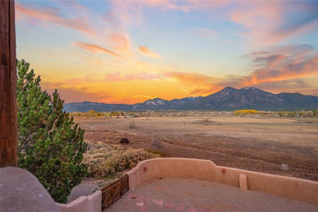 1534 Millicent Rogers Rd, El Prado, NM 87529