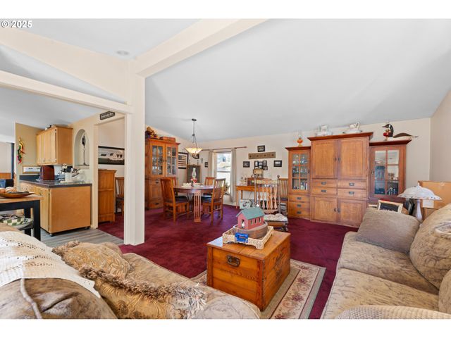 18863 S NORRY Ct, Mulino, OR 97042