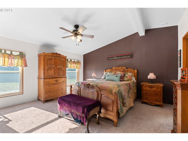 18863 S NORRY Ct, Mulino, OR 97042