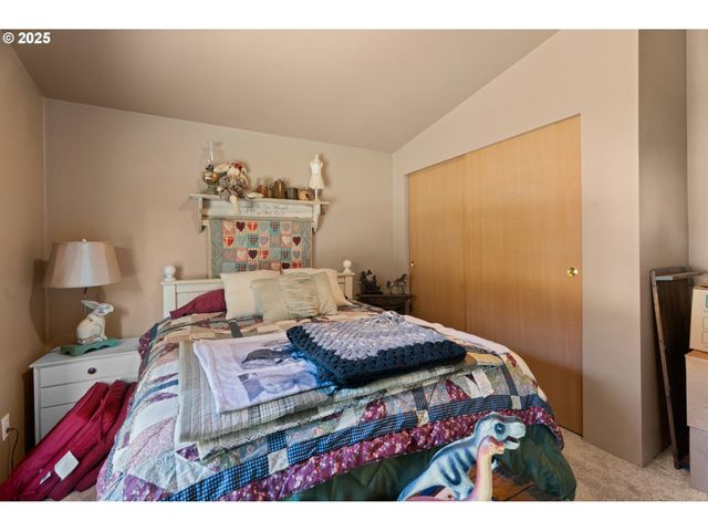 18863 S NORRY Ct, Mulino, OR 97042