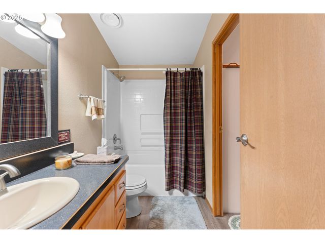 18863 S NORRY Ct, Mulino, OR 97042