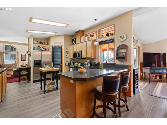 18863 S NORRY Ct, Mulino, OR 97042