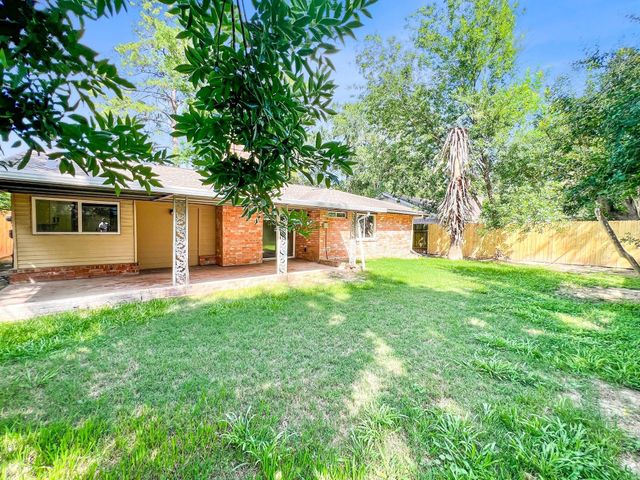 23207 Naples Drive, Spring, TX 77373