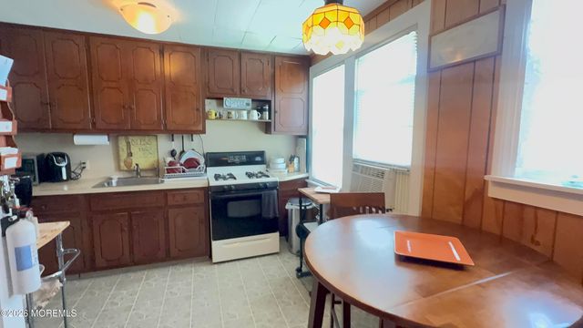 27 Barker Avenue, Shrewsbury Twp, NJ 07724