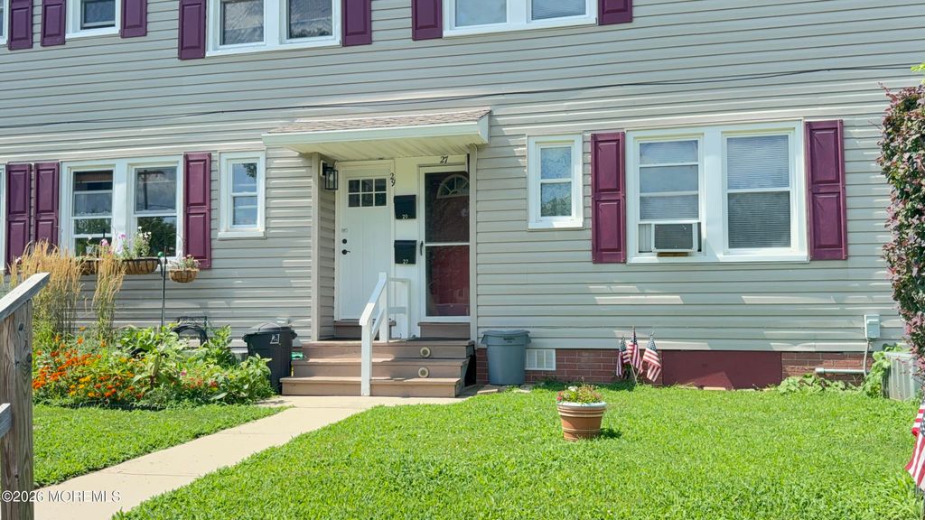27 Barker Avenue, Shrewsbury Twp, NJ 07724