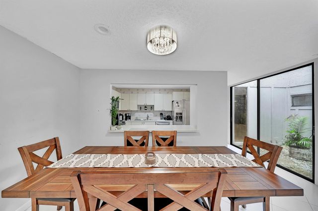 5383 Stonybrook Drive, Boynton Beach, FL 33437
