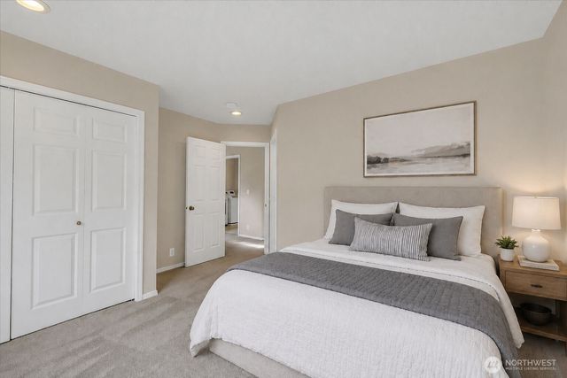 18397 NE 97th Court, Redmond, WA 98052