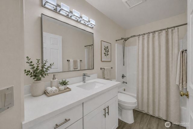 18397 NE 97th Court, Redmond, WA 98052