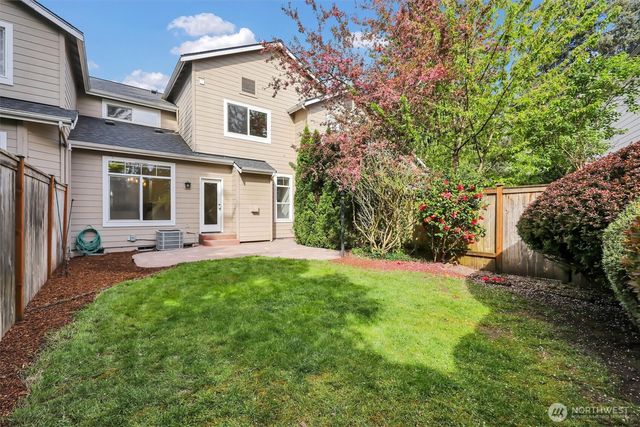 18397 NE 97th Court, Redmond, WA 98052