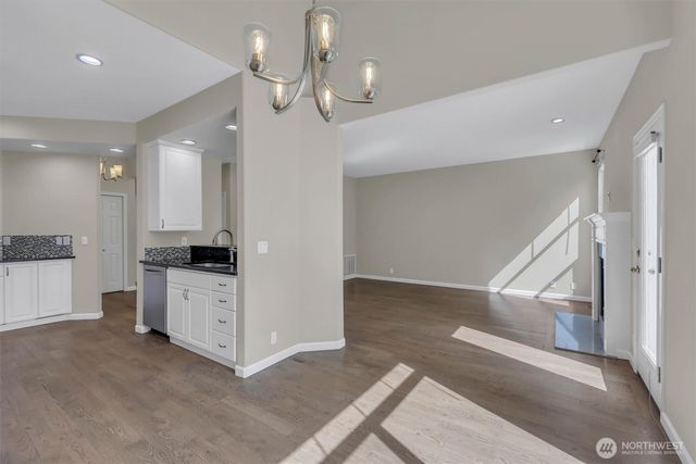 18397 NE 97th Court, Redmond, WA 98052