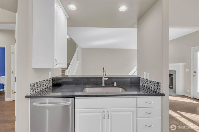 18397 NE 97th Court, Redmond, WA 98052