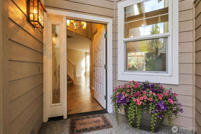 18397 NE 97th Court, Redmond, WA 98052