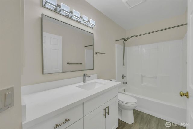 18397 NE 97th Court, Redmond, WA 98052