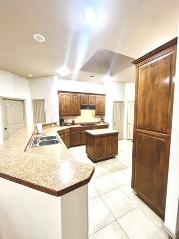 1113 Devonshire Drive, Glenn Heights, TX 75154