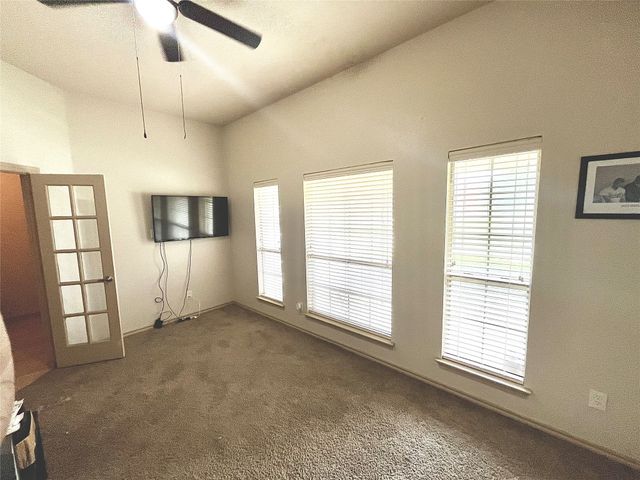 1113 Devonshire Drive, Glenn Heights, TX 75154